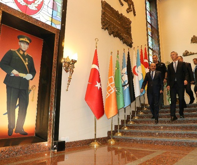 Milli Savunma Bakanı Işık: "Suriye Rejiminin Elindeki Balistik Füze Mevcudiyeti Bizim İçin Başlı Başına Bir Tehdittir"