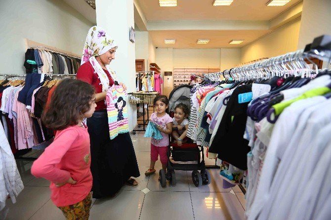 Hayır Çarşısı’nda “Kurban Bayramı Heyecanı”