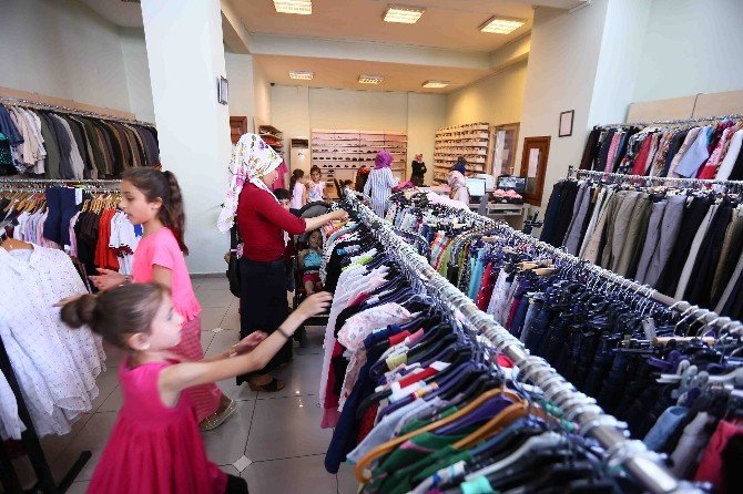 Hayır Çarşısı’nda “Kurban Bayramı Heyecanı”