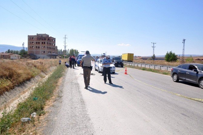Traktörün Altında Kalan Çocuk Hayatını Kaybetti
