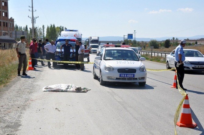 Traktörün Altında Kalan Çocuk Hayatını Kaybetti