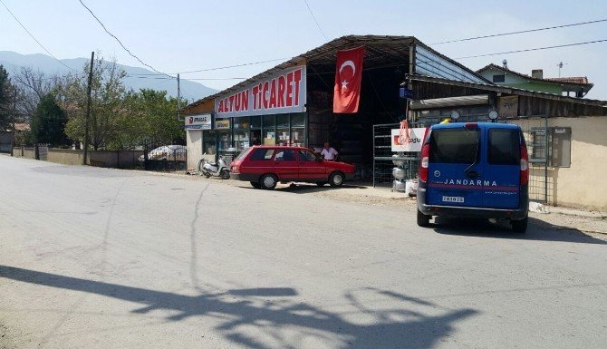 Bıçakla Dehşet Saçtı: 1 Ölü, 6 Yaralı