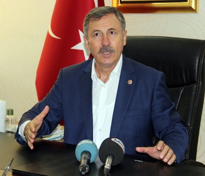İşkence Gördü, Defalarca Üniversiteden Atıldı Ama Yılmadı