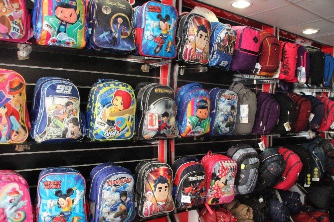 Ağır Okul Çantalarına Dikkat