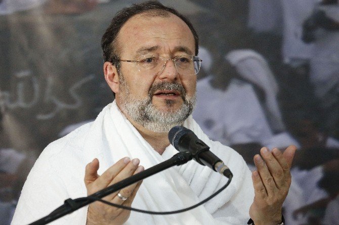 Mehmet Görmez Arafat’taki Vakfe Duasında Darbeye Kalkışanları Allah’a Havale Etti