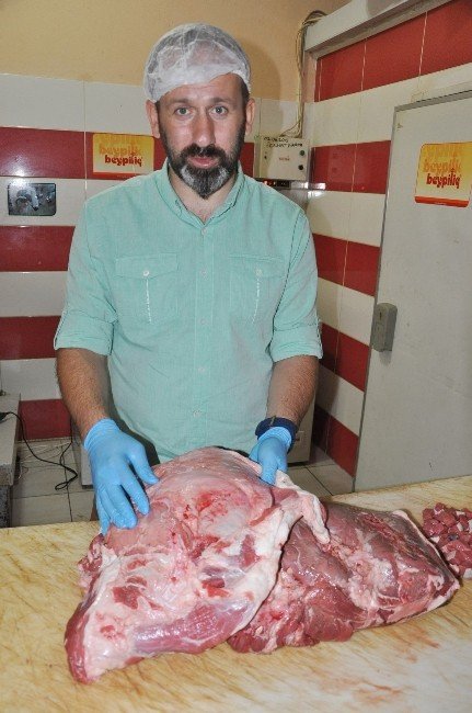 Uzmanlar, Kurban Etinin Kesimi Ve Saklanması İle İlgili Uyarılarda Bulundu