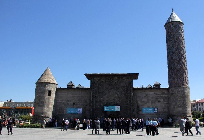 Bakan Akdağ’dan 28 Belediyeye Kayyum Atanması İle İlgili Açıklama