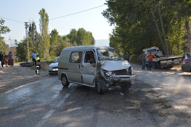 Tokat’ta Trafik Kazası: 4 Yaralı