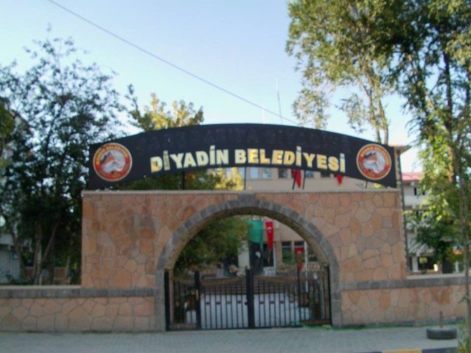 İçişleri Bakanı Soylu: "Kürtçe Tabela Tekrar Asılacak"