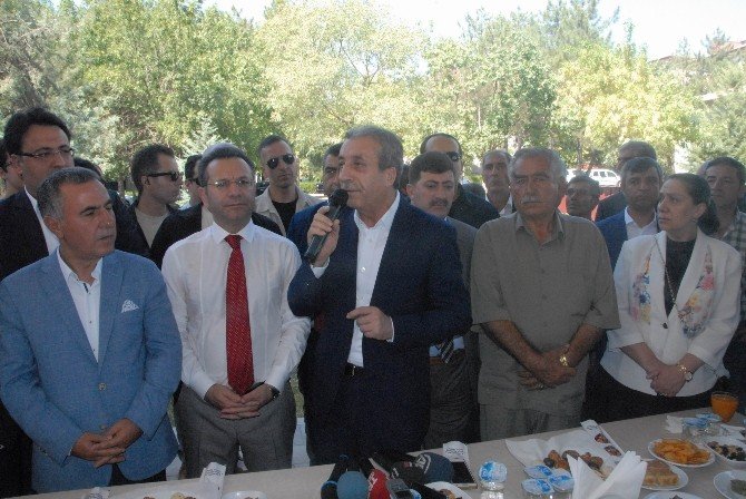 Ak Parti Genel Başkan Yardımcısı Eker, Diyarbakır’da Vatandaşlarla Bayramlaştı