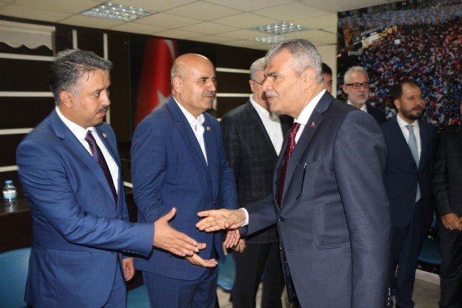 Başbakan Yardımcısı Kaynak: “Bayramlar, Barış Ve Huzur Günleridir”