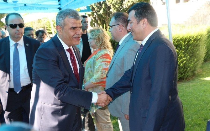 Başbakan Yardımcısı Kaynak: “Bayramlar, Barış Ve Huzur Günleridir”