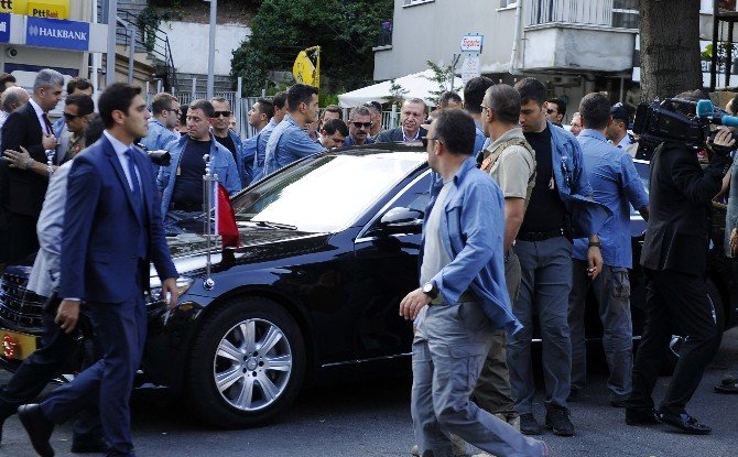 Cumhurbaşkanı Erdoğan Polis Merkezini Ziyaret Etti