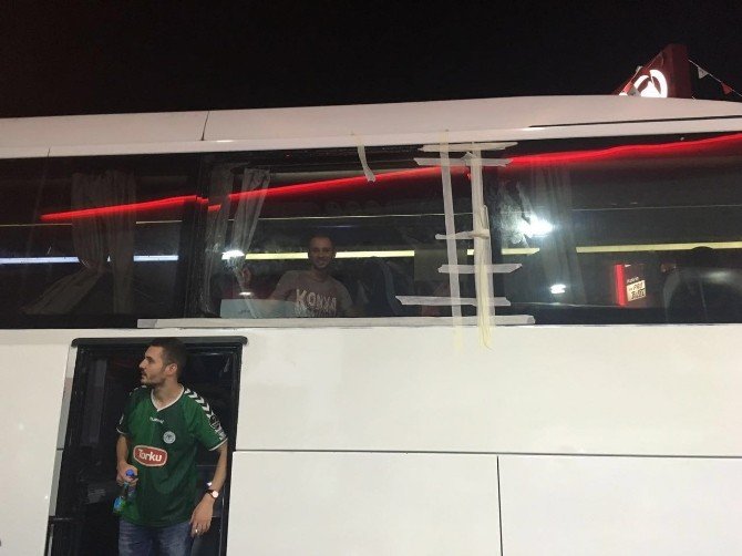 A.konyaspor Taraftarına Taşlı Saldırı