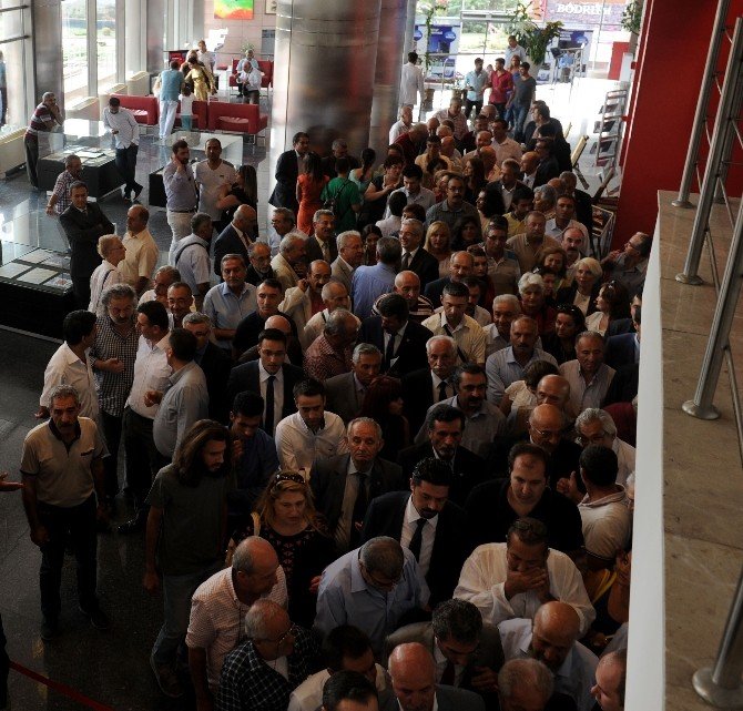 Chp Genel Merkezi’nde Partililer Bayramlaştı