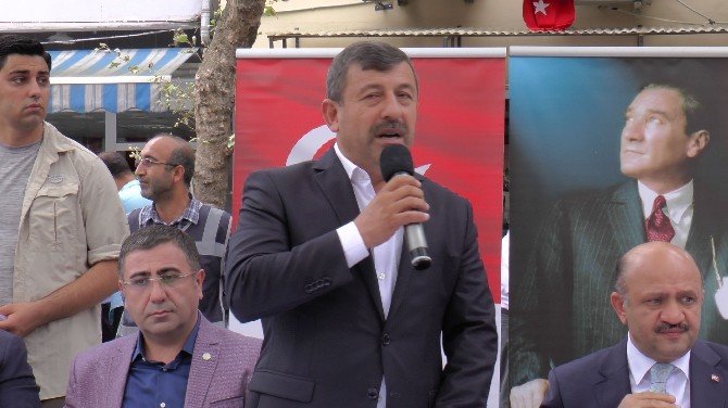 Bakan Işık, Darıca’da Halkla Bayramlaştı