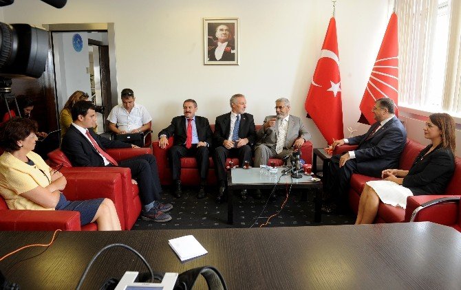 Mhp Heyetinden Chp’ye Ziyaret