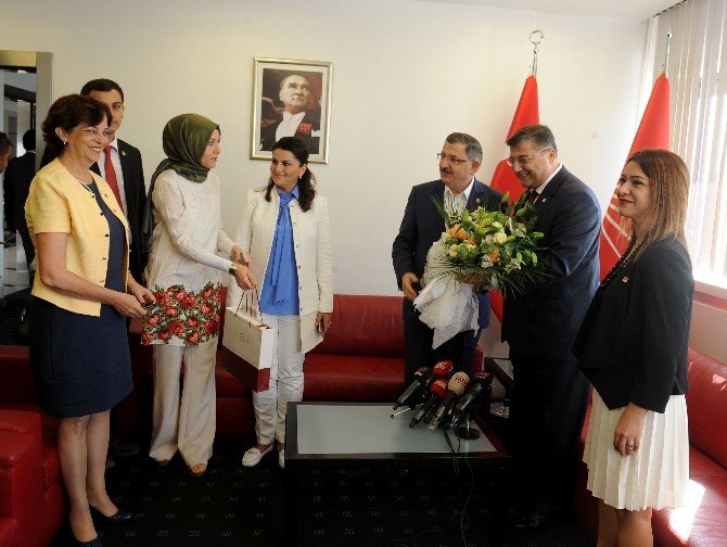 Ak Parti Heyeti Chp’yi Ziyaret Etti