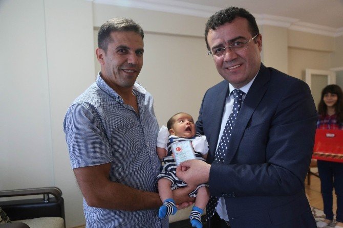 Taşçı’dan Minik Ömer Halis Demir’e Ziyaret