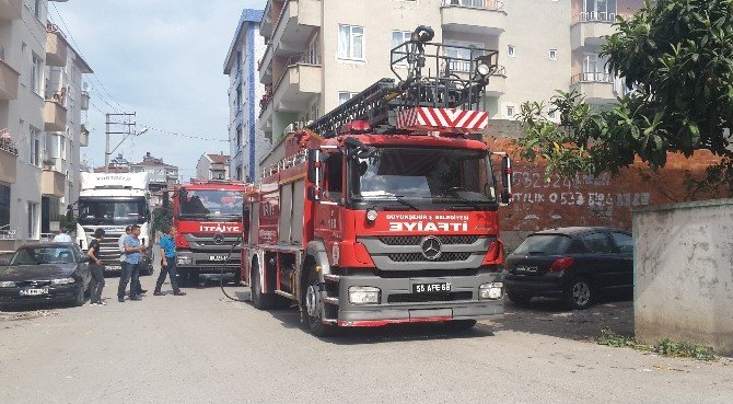 Bafra’da Metruk Binada Yangın