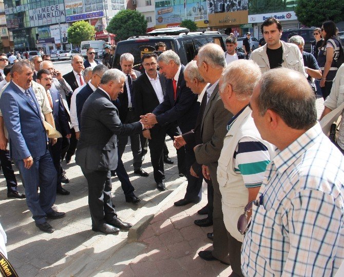 Bakan Arslan’dan Şehit Ve Gazi Aileleri Derneği’ne Bayram Ziyareti