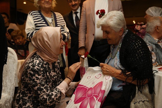 Aile Ve Sosyal Politikalar Bakanı Kaya’dan Bayram Ziyareti