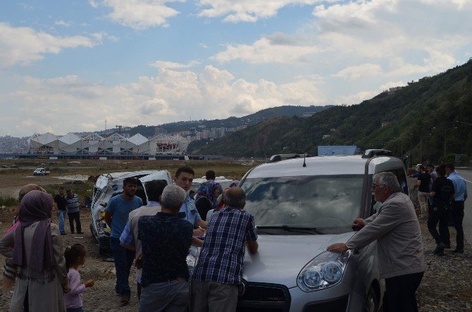 Trabzon’da Bayram Dönüşü Trafik Kazası: 12 Yaralı