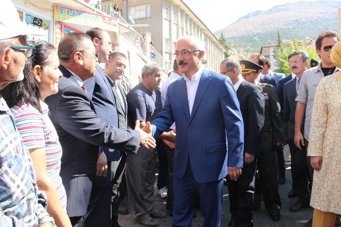 Bakan Elvan: "İki Üç Ay İçerisinde Teröristlerin Tamamını Yok Edeceğiz"