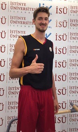 Galatasaray’da Tibor Pleiss Sağlık Kontrolünden Geçti