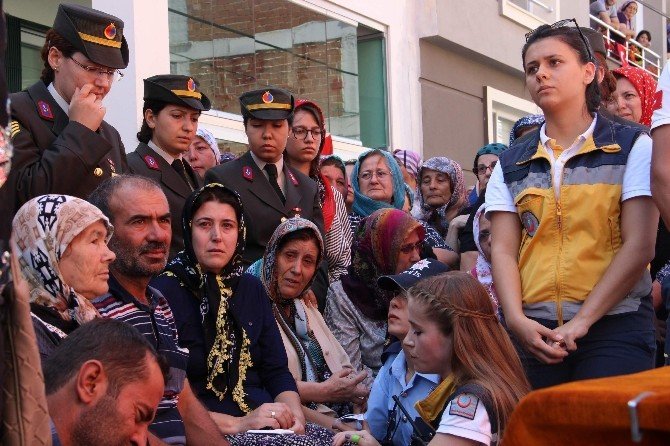 Bakan Recep Akdağ Şehit Cenazesine Katıldı