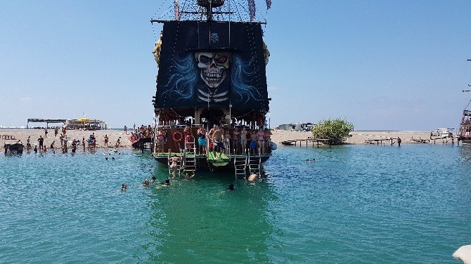Prof. Dr. Balık’tan, Manavgat Irmağı’ndaki Teknelere Anket