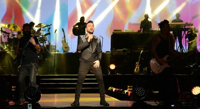 Megastar Tarkan Expo 2016’yı İkinci Kez Salladı