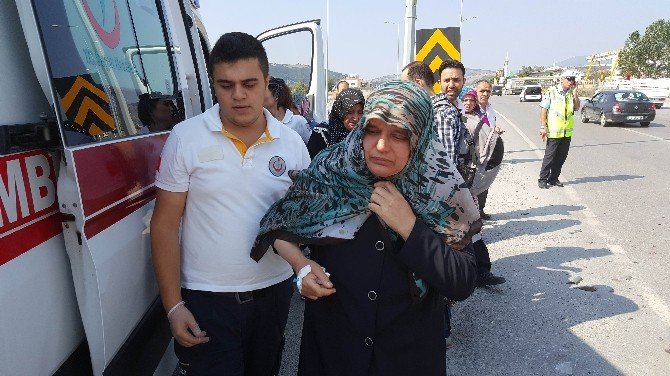 Cenaze Yolunda Kaza: 5 Yaralı
