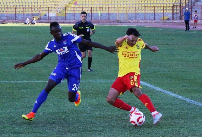Yeni Malatyasporlu Futbolcular Galibiyeti Değerlendirdi