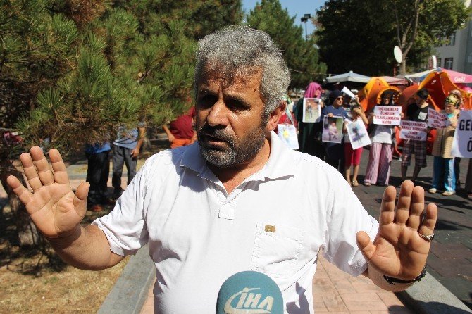 Acılı Aile, Adalet İçin Oğullarının Öldürüldüğü Parkta Eylem Yaptı