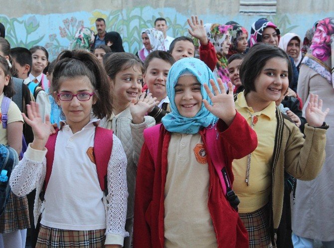 Elazığ’da İlk Ders Zili Çaldı