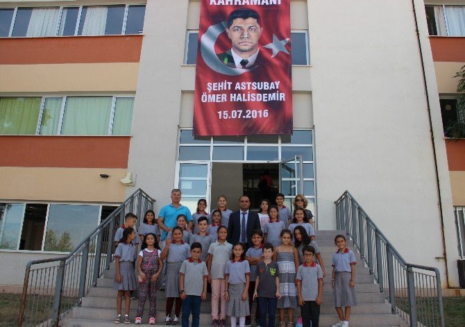 Şehit Halisdemir’in Adı Manisa’da Ölümsüzleşti