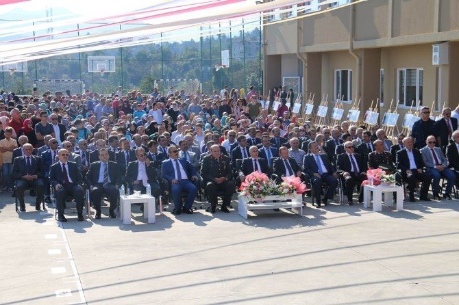 Giresun’da Öğrenciler Ders Başı Yaptı