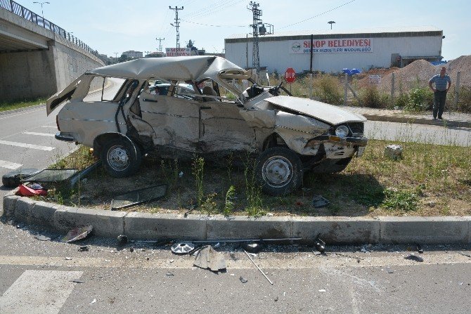 Sinop’ta Trafik Kazası: 1 Ölü, 1 Yaralı