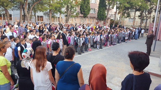 Bursa’da İlk Ders Zili Çaldı