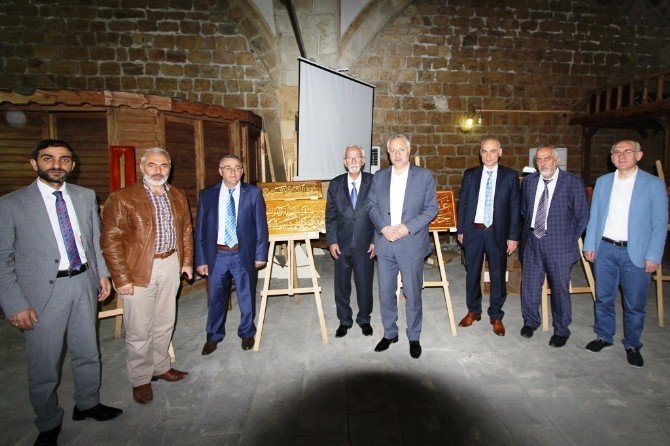 Taşhan’da Hat Sergisi Açıldı