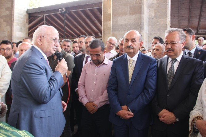 Meclis Başkanı Kahraman Ve Bakan Müezzinoğlu, Birlik Vakfı Şube Başkanı’nın Cenazesine Katıldı