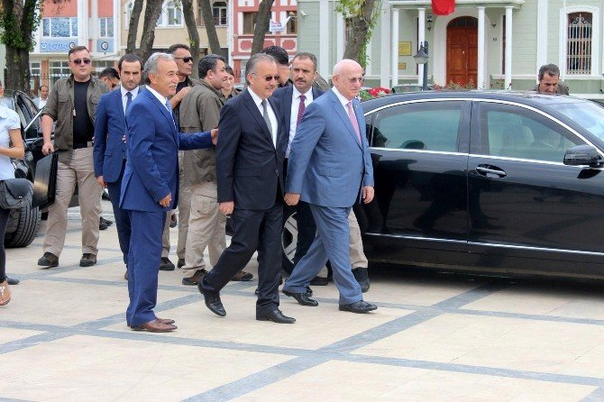 Bakan Müezzinoğlu: 