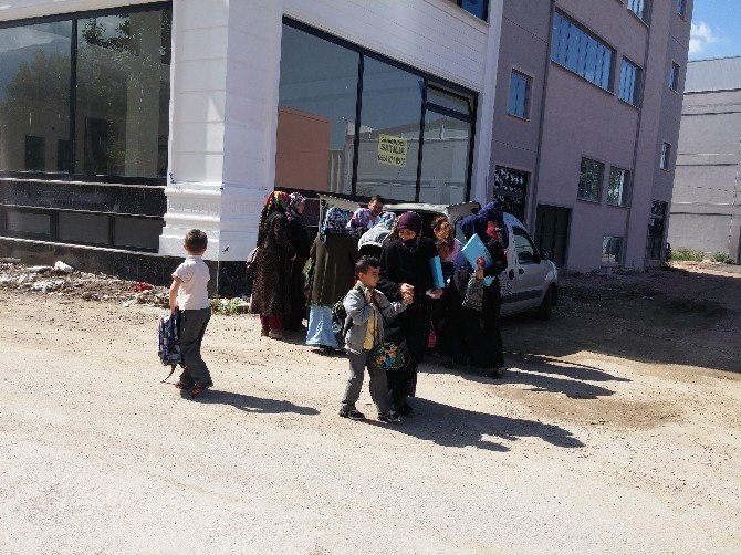 Fetö Yüzünden Binlerce Öğrenciye Kitap Dağıtılamadı