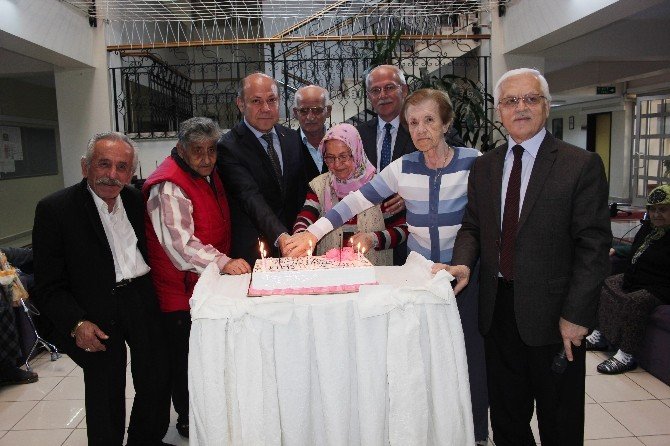 1 Ekim Dünya Yaşlılar Günü Kutlandı