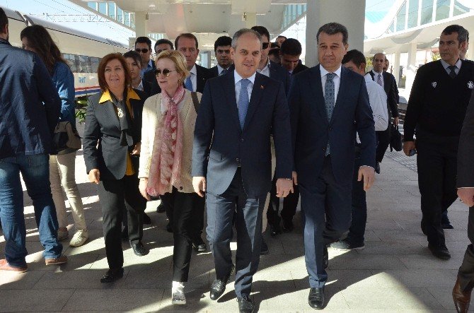 Fetö’yle Mücadelede Bizzat Bakanlar Görev Alıyor