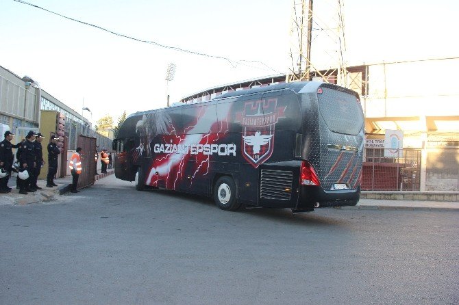 Gaziantepspor Ve Bursaspor Stadyuma Geldi