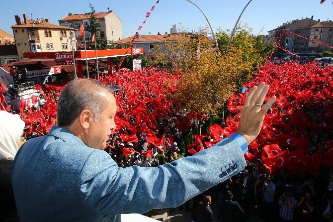 Cumhurbaşkanı Erdoğan: "Onlar Kaçacak Biz Kovalayacağız"