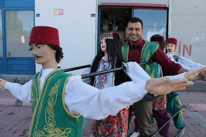 Yetenek Sizsiniz’in Kukla Sanatçısı Adem Ocaktan: "Bu İşleri Yaptığım İçin ’Deli’ Diyorlardı"