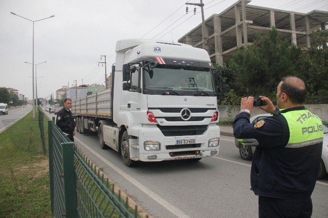 Tır’ın Çarptığı Yaya Hayatını Kaybetti
